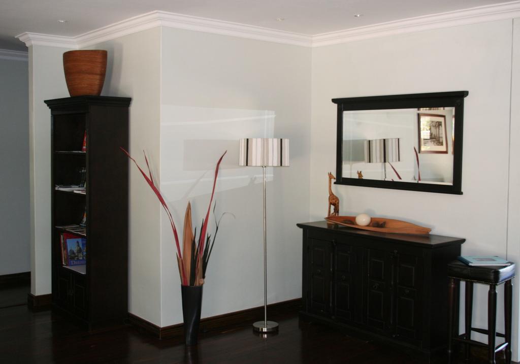 Keren'S Vine Guesthouse Stellenbosch Exterior photo