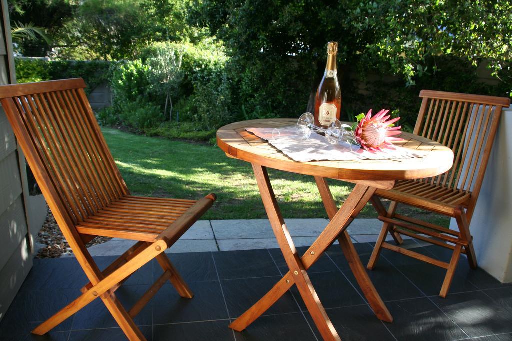 Keren'S Vine Guesthouse Stellenbosch Exterior photo